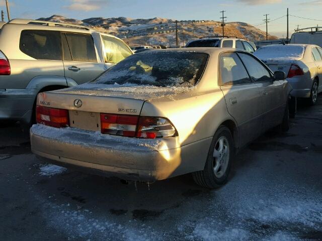 JT8BF22G0V0029047 - 1997 LEXUS ES 300 TAN photo 4