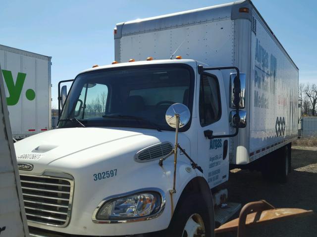 1FVACXDC15HU62895 - 2005 FREIGHTLINER M2 106 MED WHITE photo 2