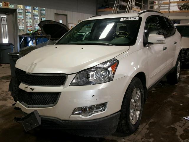 1GNKVGED1CJ213656 - 2012 CHEVROLET TRAVERSE L WHITE photo 2