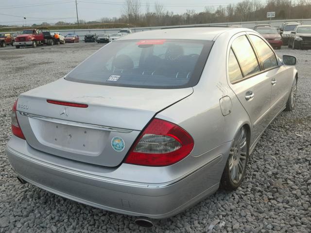 WDBUF72X68B211429 - 2008 MERCEDES-BENZ E 550 SILVER photo 4