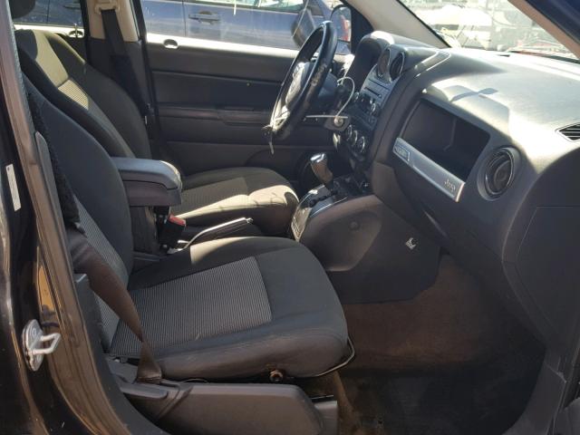 1C4NJCBA3ED728292 - 2014 JEEP COMPASS SP 灰色 照片 5