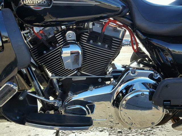 1HD1FC410BB669530 - 2011 HARLEY-DAVIDSON FLHTCU BLACK photo 7