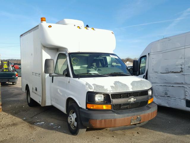 1GBJG31U761232962 - 2006 CHEVROLET EXPRESS G3 WHITE photo 1