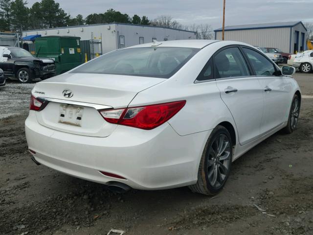 5NPEC4AC7CH369166 - 2012 HYUNDAI SONATA SE WHITE photo 4