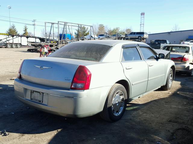 2C3AA53G65H558160 - 2005 CHRYSLER 300 TOURIN SILVER photo 4