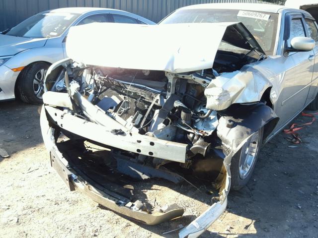 2C3AA53G65H558160 - 2005 CHRYSLER 300 TOURIN SILVER photo 9