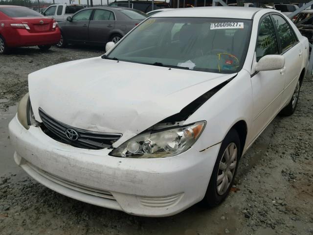 4T1BE32K55U594820 - 2005 TOYOTA CAMRY LE WHITE photo 9