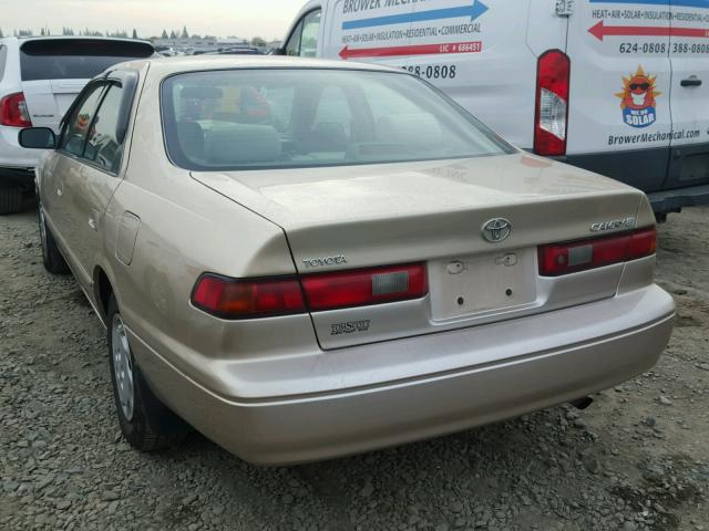 4T1BG22KXWU856448 - 1998 TOYOTA CAMRY CE GOLD photo 3