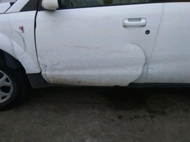 5GZCZ534X5S835595 - 2005 SATURN VUE WHITE photo 9