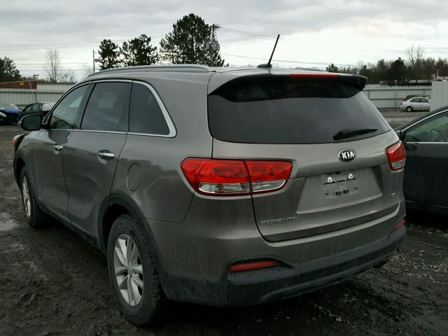 5XYPGDA37HG287742 - 2017 KIA SORENTO LX GRAY photo 3