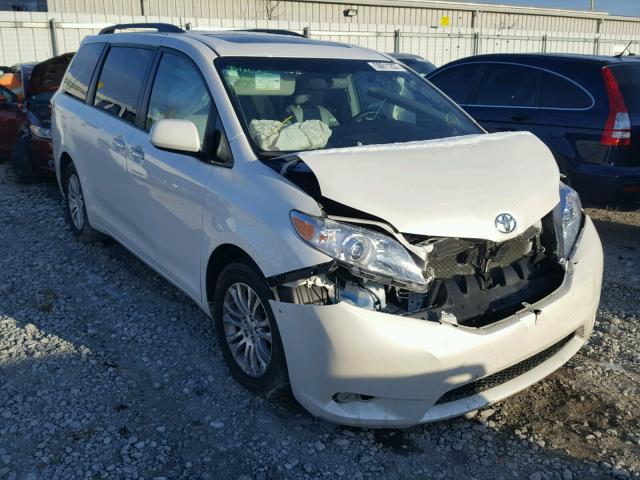 5TDYK3DC9FS631905 - 2015 TOYOTA SIENNA XLE WHITE photo 1