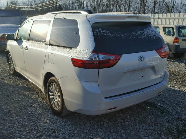 5TDYK3DC9FS631905 - 2015 TOYOTA SIENNA XLE WHITE photo 3