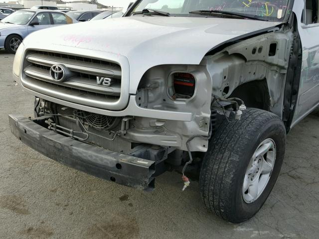 5TDZT34A72S064197 - 2002 TOYOTA SEQUOIA SR SILVER photo 9