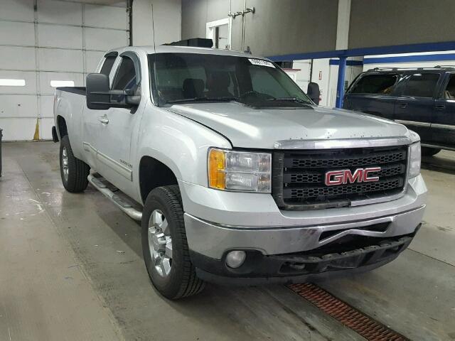 1GT221CG4BZ355043 - 2011 GMC SIERRA K25 SILVER photo 1