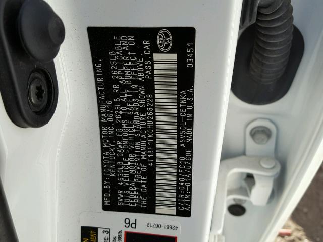 4T1BF1FK0HU268228 - 2017 TOYOTA CAMRY LE თეთრი ფოტო 10