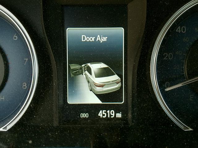 4T1BF1FK0HU268228 - 2017 TOYOTA CAMRY LE თეთრი ფოტო 8