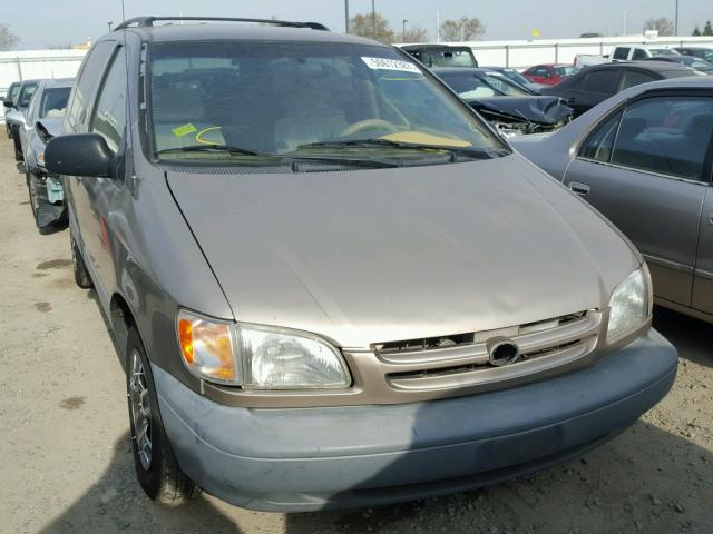 4T3ZF13C1WU076414 - 1998 TOYOTA SIENNA LE BROWN photo 1