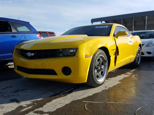 2G1FA1ED0B9119838 - 2011 CHEVROLET CAMARO LS YELLOW photo 2