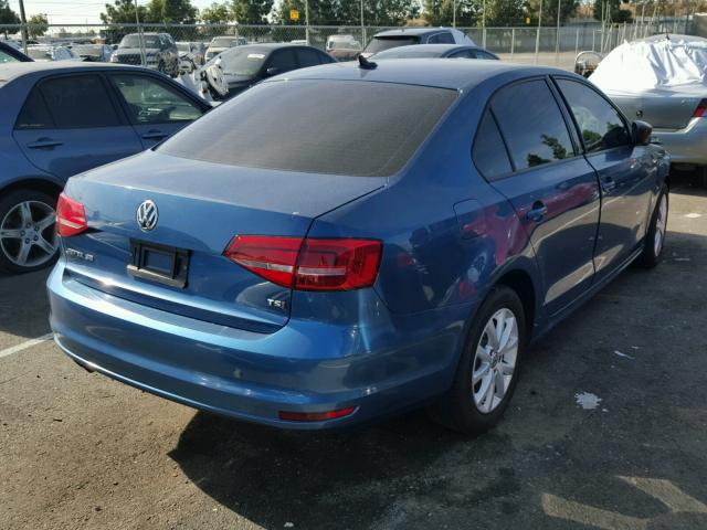 3VWD17AJ9FM316546 - 2015 VOLKSWAGEN JETTA SE BLUE photo 4