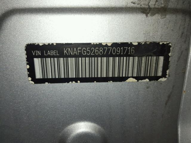 KNAFG526877091716 - 2007 KIA RONDO LX SILVER photo 10