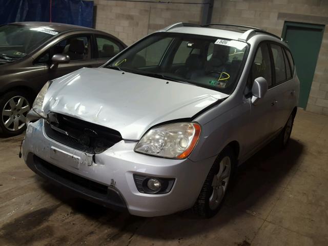 KNAFG526877091716 - 2007 KIA RONDO LX SILVER photo 2