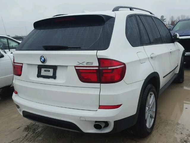 5UXZV4C53D0E08457 - 2013 BMW X5 XDRIVE3 WHITE photo 4