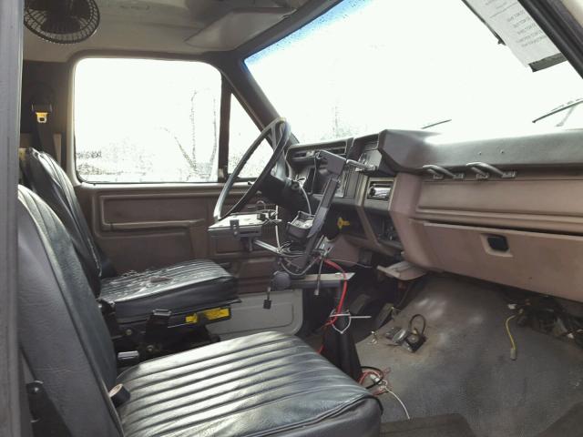 1FDMF70J5SVA20991 - 1995 FORD F700 WHITE photo 5