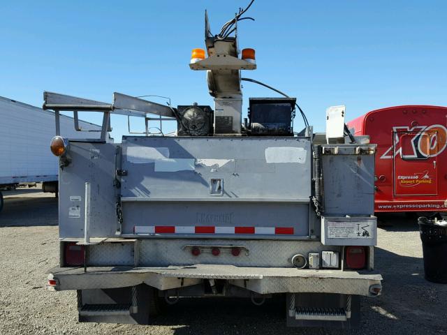 1FDMF70J5SVA20991 - 1995 FORD F700 WHITE photo 6