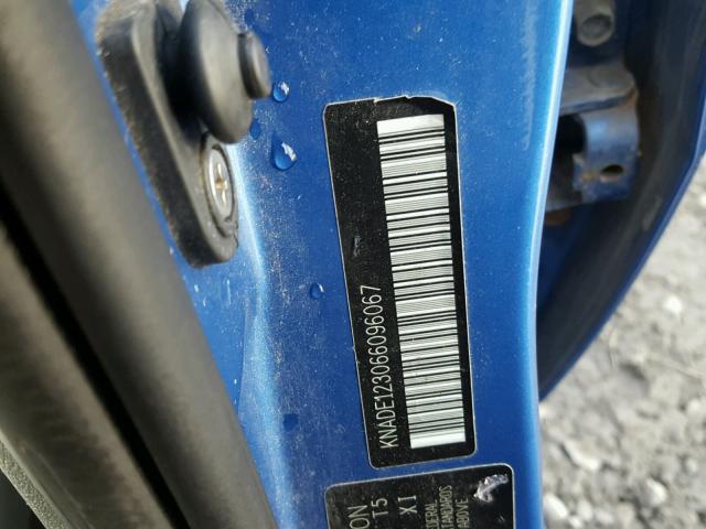 KNADE123066096067 - 2006 KIA RIO BLUE photo 10