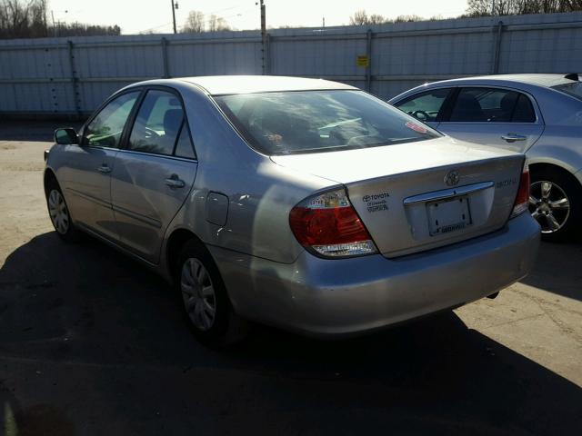 4T1BE32K85U558121 - 2005 TOYOTA CAMRY LE SILVER photo 3
