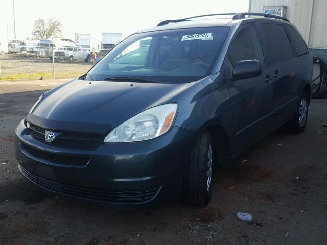 5TDZA23C34S075963 - 2004 TOYOTA SIENNA CE BLUE photo 2