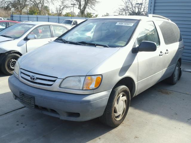 4T3ZF13C01U356558 - 2001 TOYOTA SIENNA LE SILVER photo 2