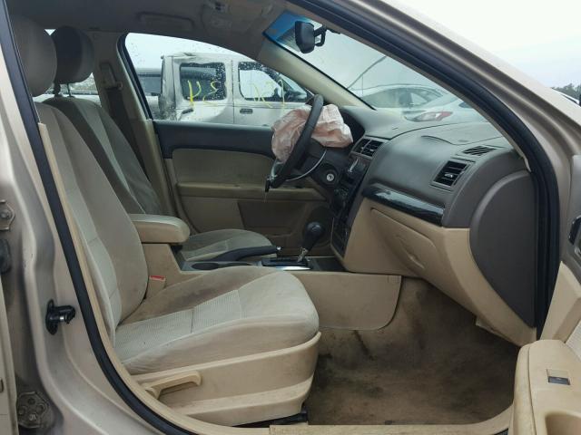 3FAHP08198R220203 - 2008 FORD FUSION SEL TAN photo 5