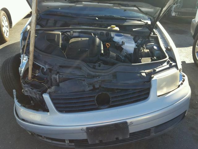 WVWMA63B0XE040185 - 1999 VOLKSWAGEN PASSAT GLS SILVER photo 7