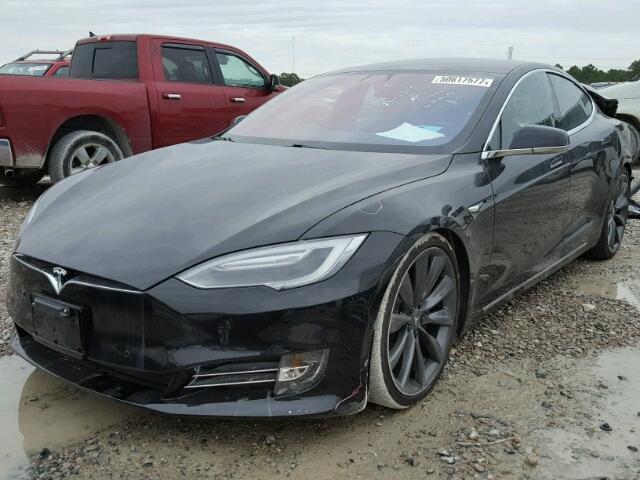 5YJSA1E17HF214221 - 2017 TESLA MODEL S GRAY photo 2