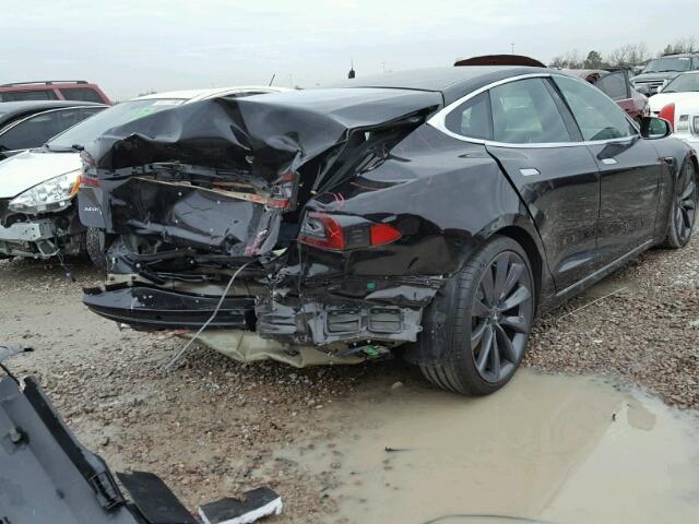 5YJSA1E17HF214221 - 2017 TESLA MODEL S GRAY photo 4