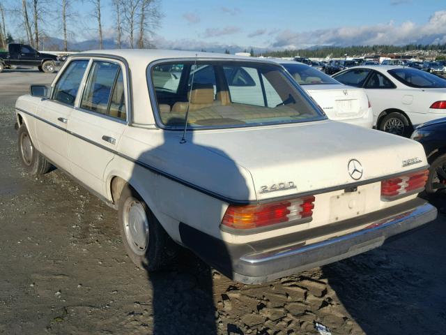 WDBAB23A1DB390341 - 1983 MERCEDES-BENZ 240 D CREAM photo 3