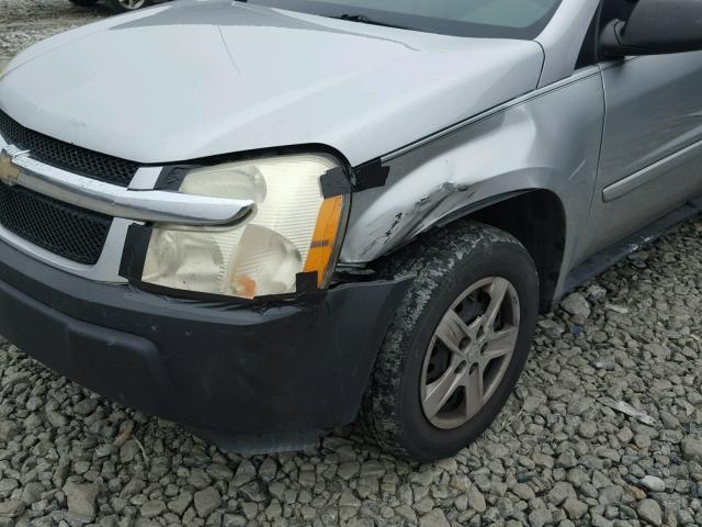 2CNDL13F556206522 - 2005 CHEVROLET EQUINOX LS SILVER photo 9