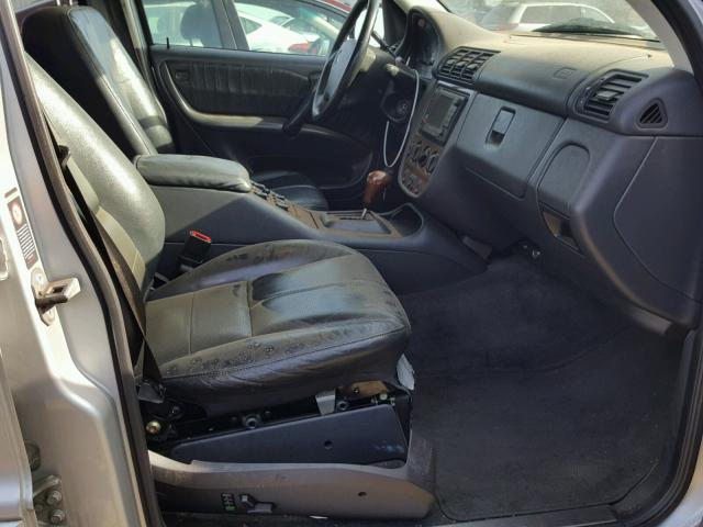 4JGAB72E6YA198794 - 2000 MERCEDES-BENZ ML 430 银色 照片 5