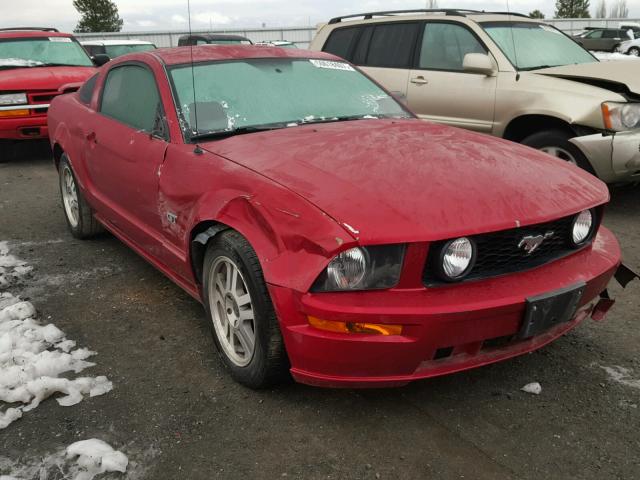 1ZVHT82H555108701 - 2005 FORD MUSTANG GT RED photo 1