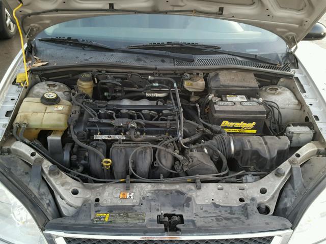 1FAFP34N05W316750 - 2005 FORD FOCUS ZX4 SILVER photo 7