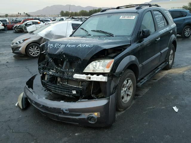 KNDJD733X45318305 - 2004 KIA SORENTO EX BLACK photo 2