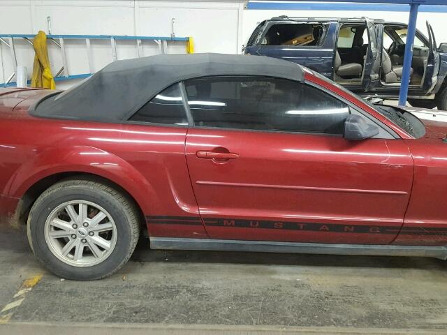 1ZVFT84N575272947 - 2007 FORD MUSTANG MAROON photo 9