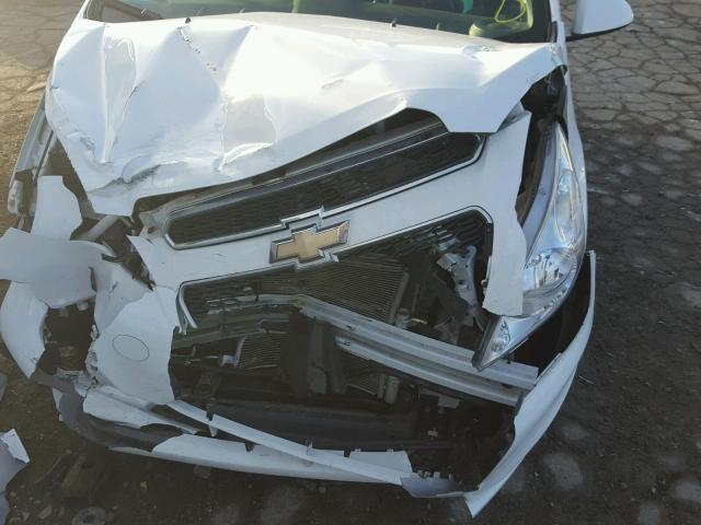 KL8CD6S95FC765429 - 2015 CHEVROLET SPARK 1LT WHITE photo 9