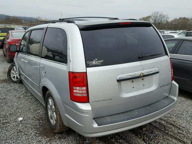 2A4RR5D16AR267125 - 2010 CHRYSLER TOWN & COU SILVER photo 3