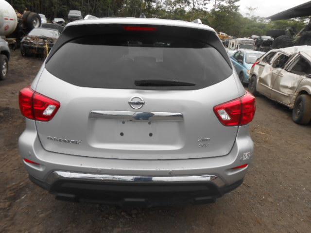 5N1DR2MM0HC614603 - 2017 NISSAN PATHFINDER SILVER photo 10