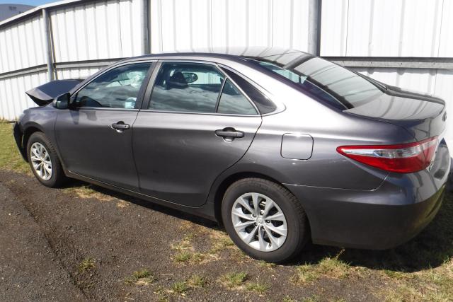 4T1BF1FK9HU342620 - 2017 TOYOTA CAMRY LE ნაცრისფერი ფოტო 3