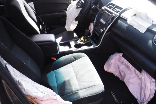 4T1BF1FK9HU342620 - 2017 TOYOTA CAMRY LE ნაცრისფერი ფოტო 5