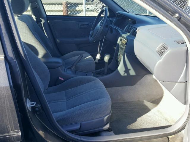 4T1BF22KXYU946494 - 2000 TOYOTA CAMRY LE ნაცრისფერი ფოტო 5