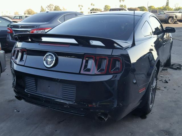 1ZVBP8AM2E5247743 - 2014 FORD MUSTANG BLACK photo 4